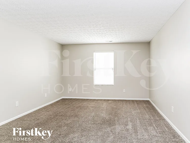 7399 Kenrich Dr — Photo 10