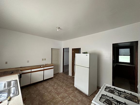 2nd image of 262 Bissell Ave