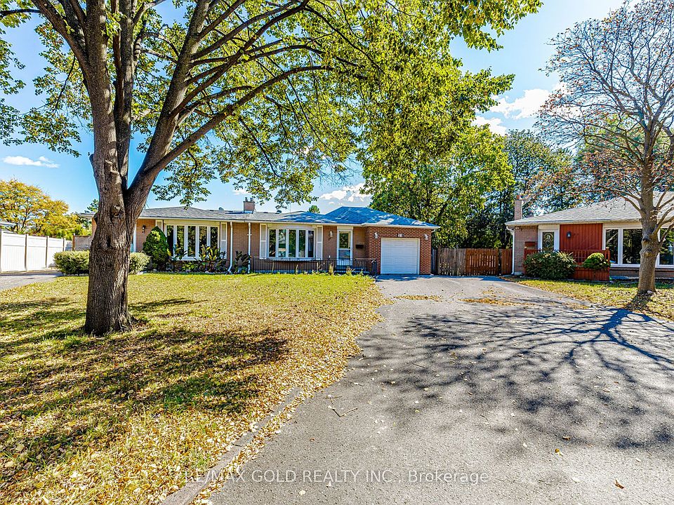 1st image of 23 Brookdale Cres