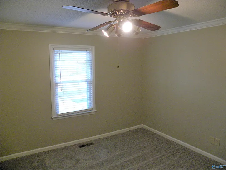 102 W Lake Cir — Photo 17