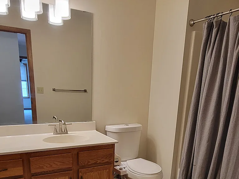 1055 S Fillmore Cir NE — Photo 19