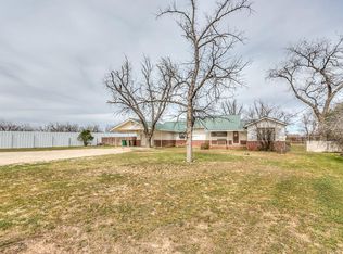 3126 Lake Dr, San Angelo, TX 76903