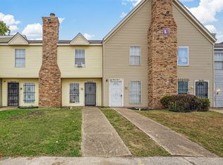 9483 Olde Village Ct, Dallas, TX 75227