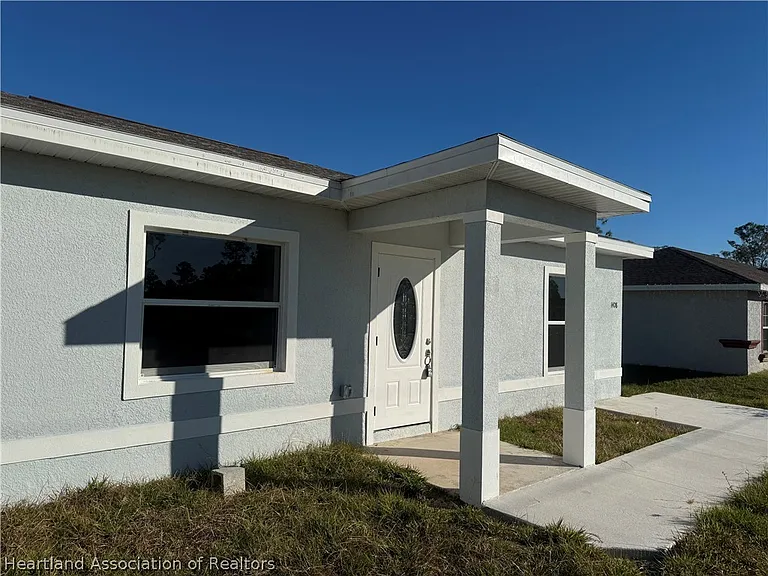 1408 Bittersweet St — Photo 1