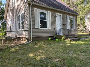 3002 Woodland St, Ames, IA 50014