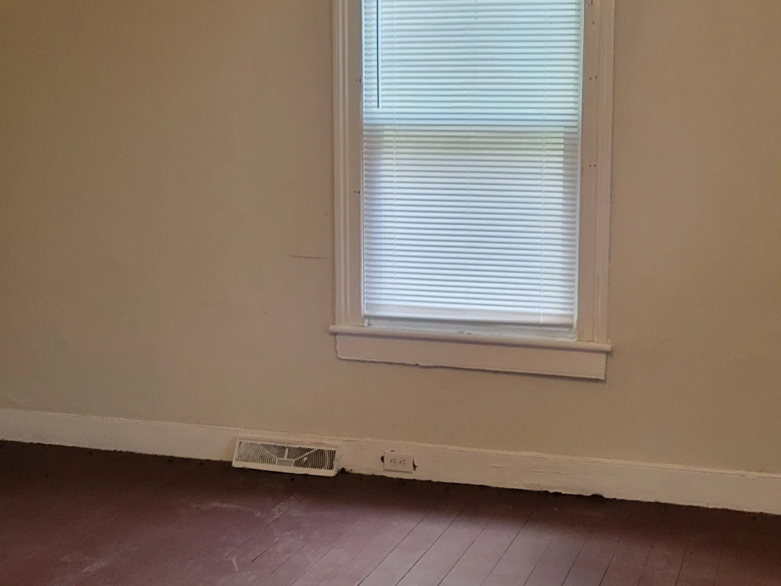 3 bed, 1.5 bath, 1644 sqft, $1,500 — Photo 4