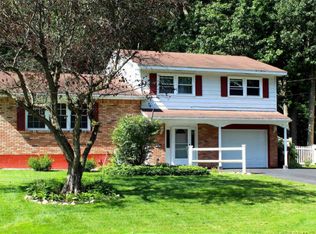 50 Scotchpine Dr, Voorheesville, NY 12186