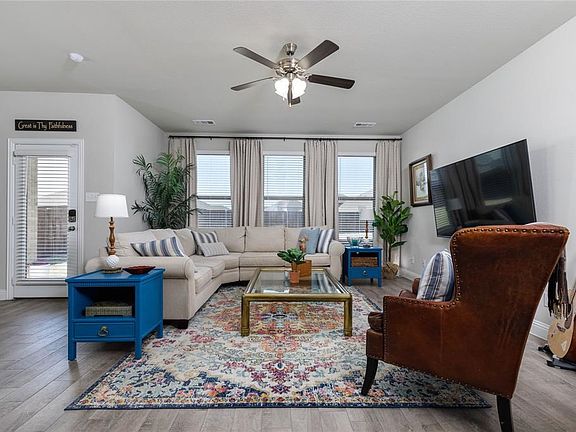 5th image of 2282 Templin Ave