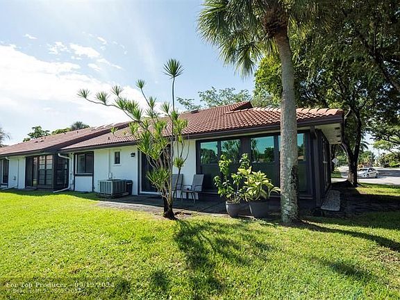 2nd image of 7088 Lantana Ln #158
