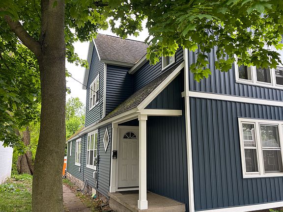 2nd image of 940 Hovey St SW