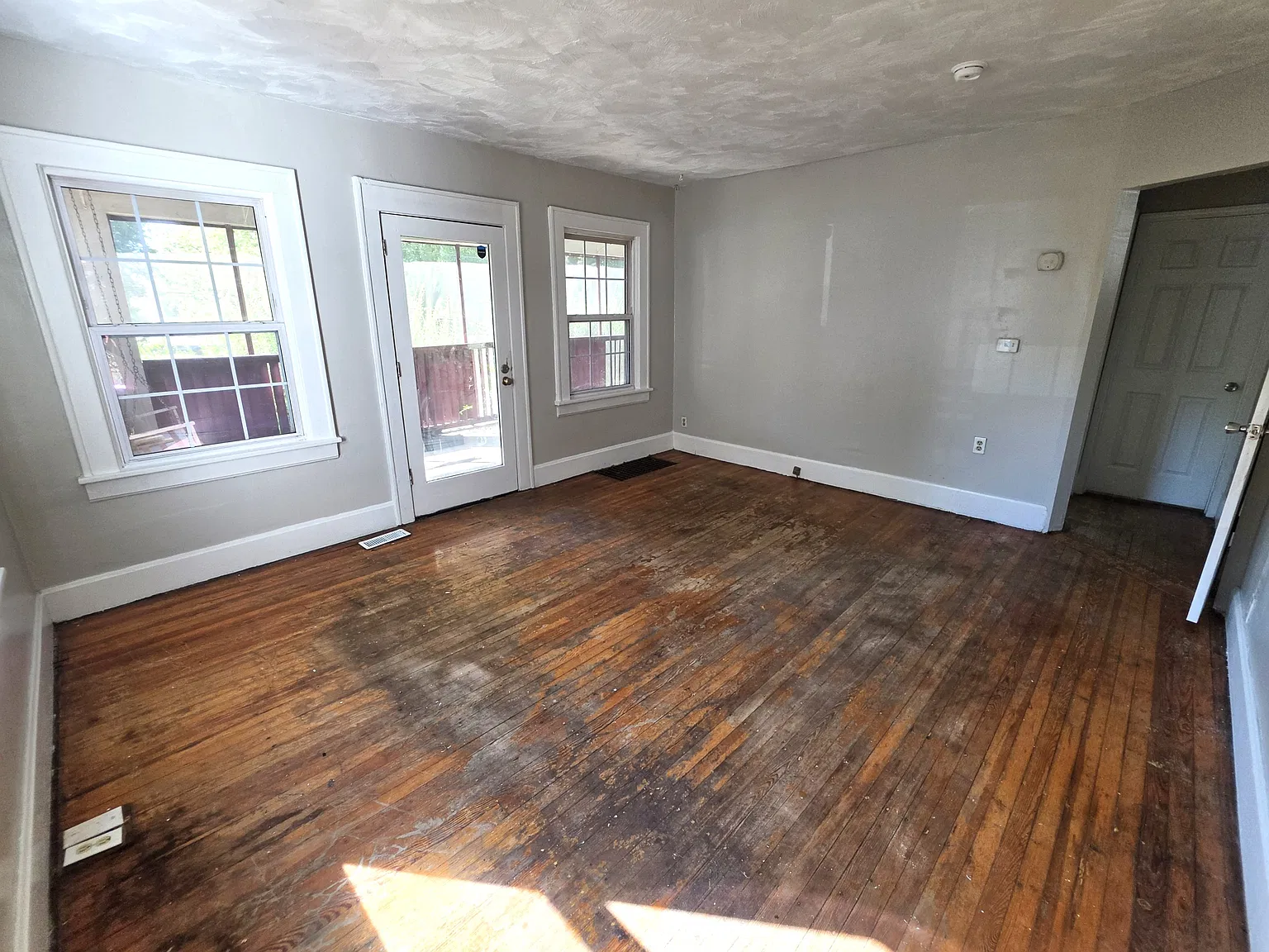 1051 West Calhoun Street - 1 — Photo 4