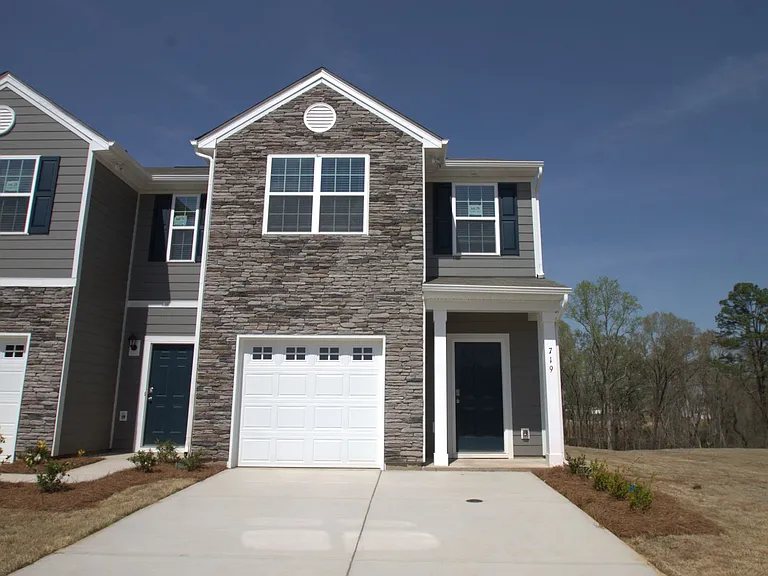 719 Wagon Cross Ct — Photo 1