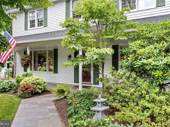 10057 Carillon Dr, Ellicott City, MD 21042