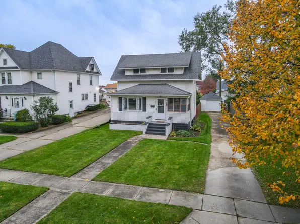 263 S Hickory St, Manteno, IL 60950