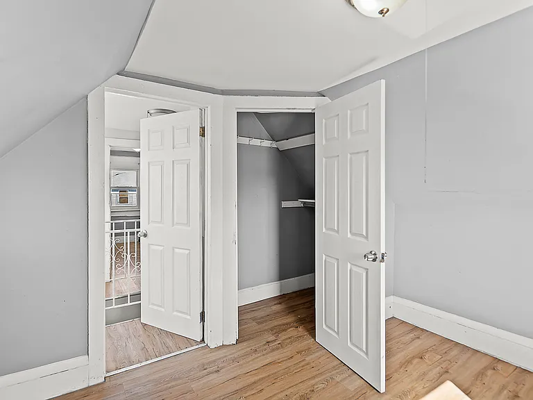 79 Irving St #2 — Photo 9