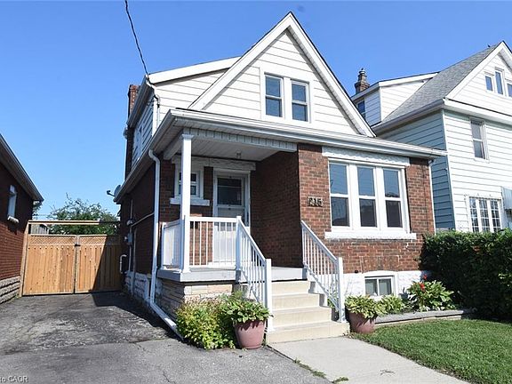 2nd image of 215 Paling Ave