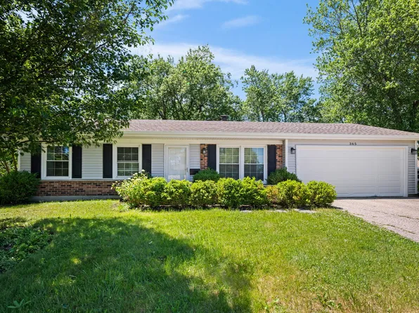 365 Pebble Creek Dr, Lake Zurich, IL 60047