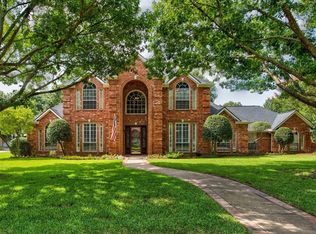 804 Majestic Oaks Ct, Mansfield, TX 76063