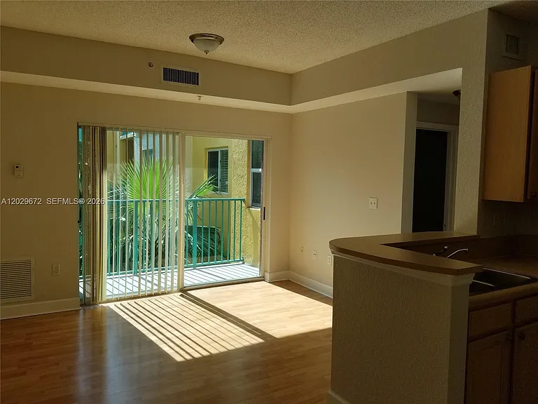 6001 SW 70th St #538 — Photo 3