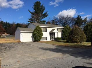 18 Hillcrest Ave, Queensbury, NY 12804