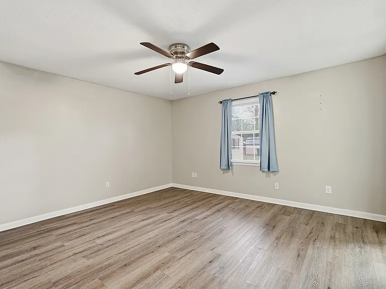 1903 Ginnett Rd — Photo 12