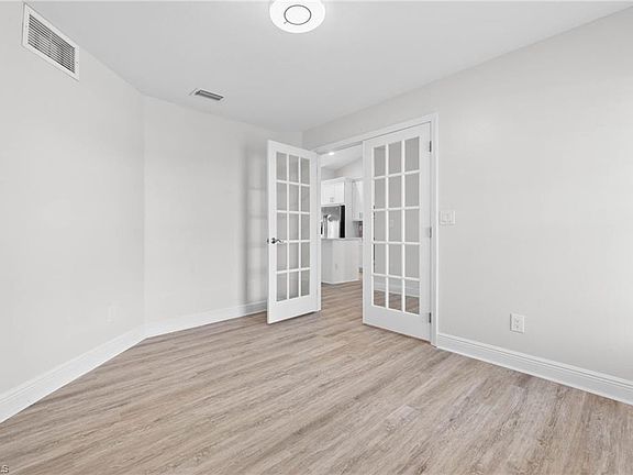 4th image of 629 NW 17th PL