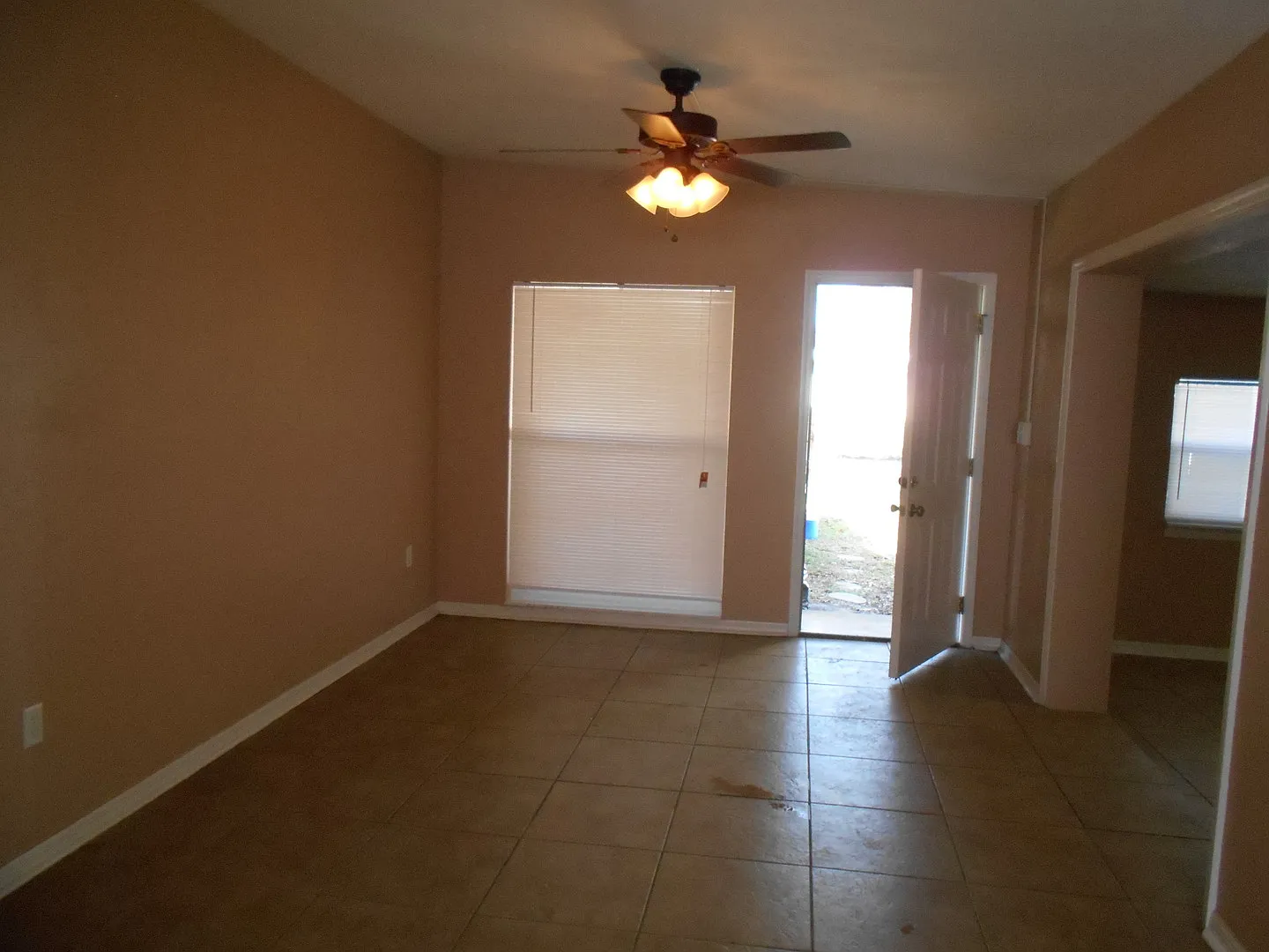 Three Bedroom One Bath - Bartow — Photo 2