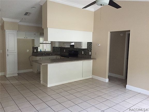 4th image of 740 N Charles Ave