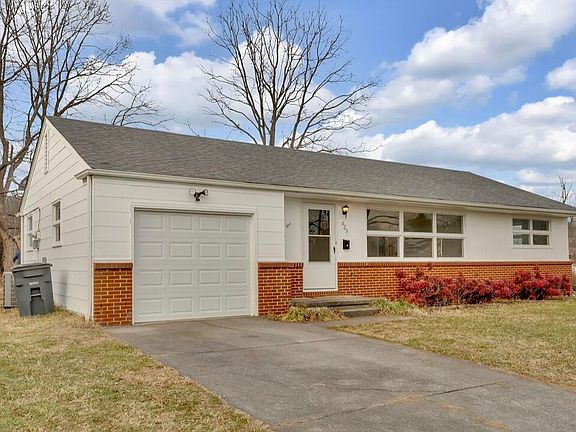 5th image of 829 Carlisle Dr