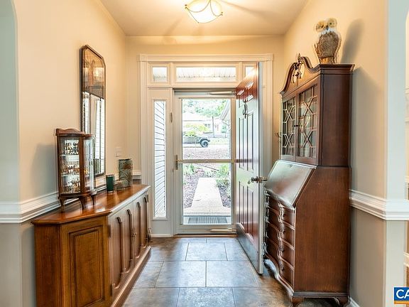 4th image of 257 Jefferson Dr