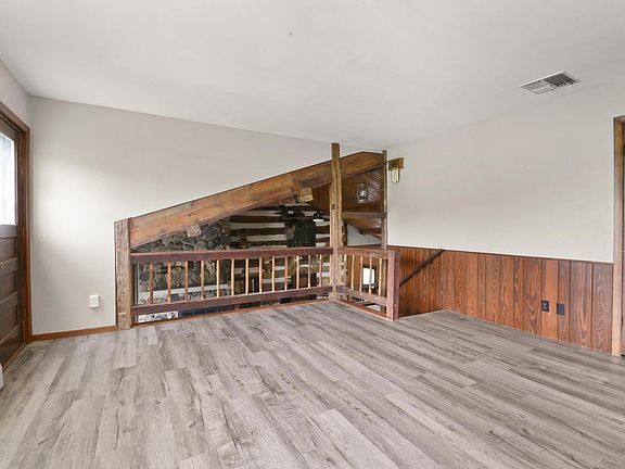4th image of 6909 N Townline ROAD