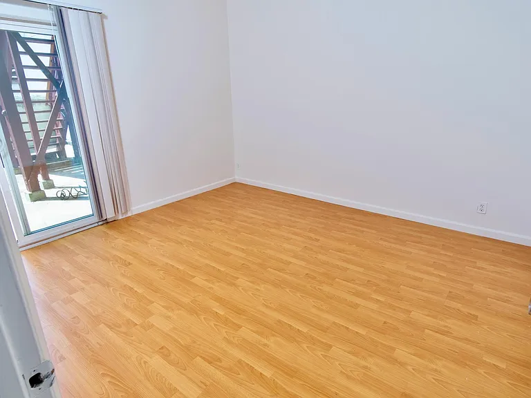 1032 York St #A — Photo 28
