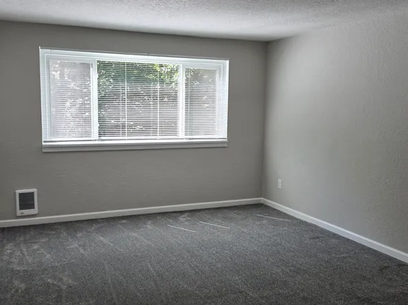 1600 S Kent Des Moines Rd, Seattle, WA 98198