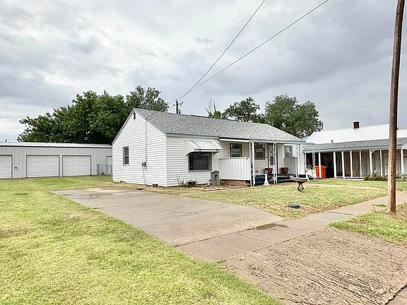 2nd image of 210 NW 1st St