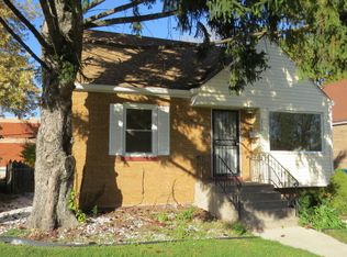 2712 W 96th St, Evergreen Park, IL