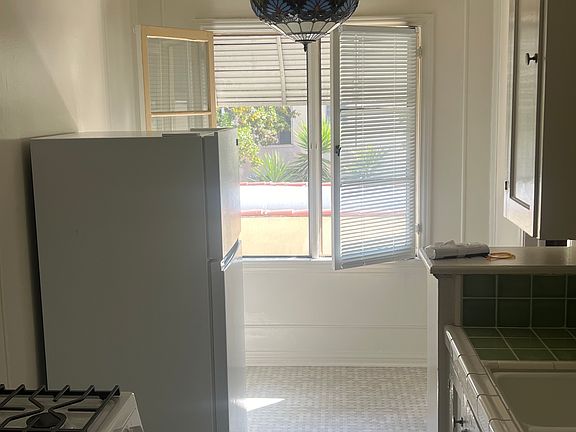 3rd image of 345 S Cochran Ave APT 7