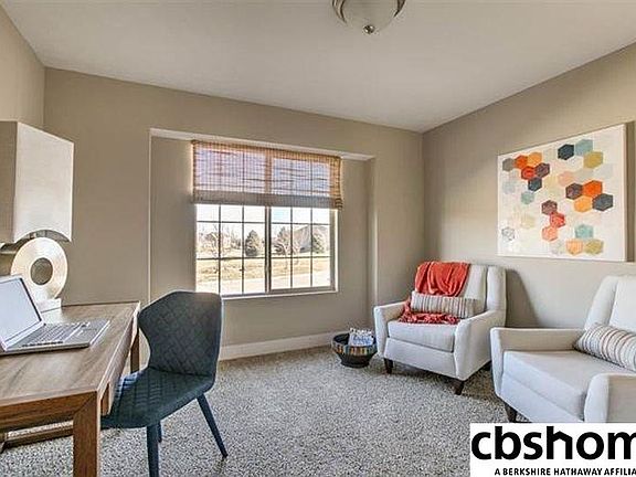 2nd image of 3032 Lakeside Dr