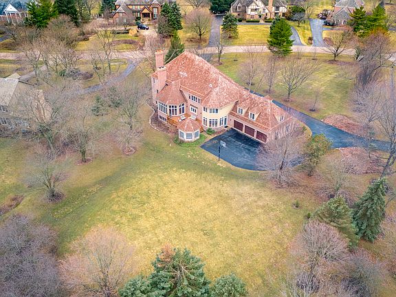 3rd image of 3 Ambrose Ln