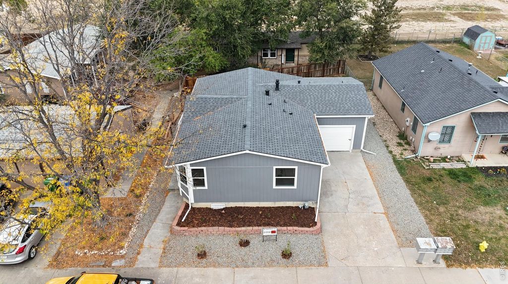 624 Lupine Dr