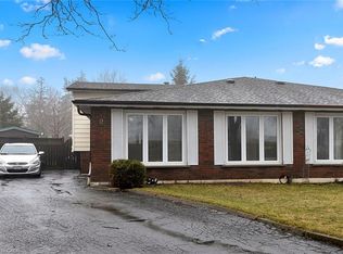 8 Bala Pl, Hamilton, ON L9C4Y5