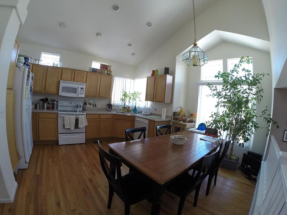 Full suite of appliances. New Hardwood.