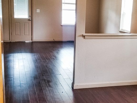 5th image of 743 Wyandotte Ave