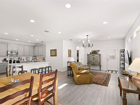 5th image of 12403 Zenyatta Dr