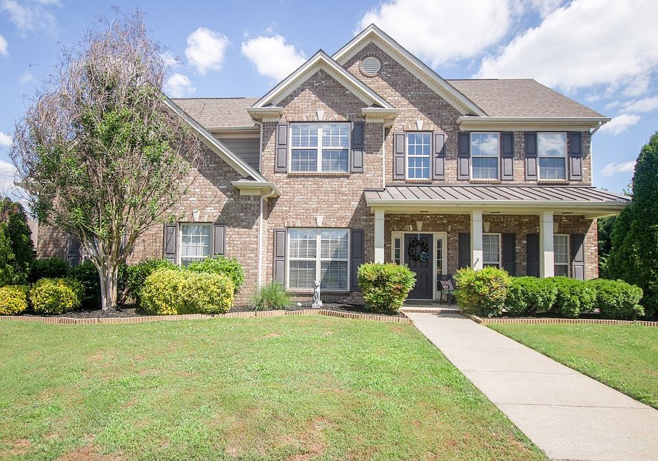 1st image of 3215 Palomar Dr