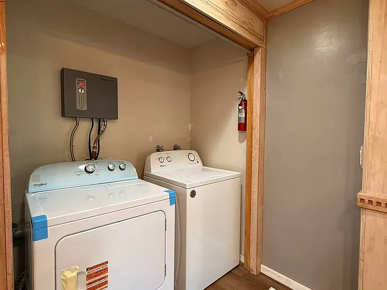 8606 Sloan Dr — Photo 19