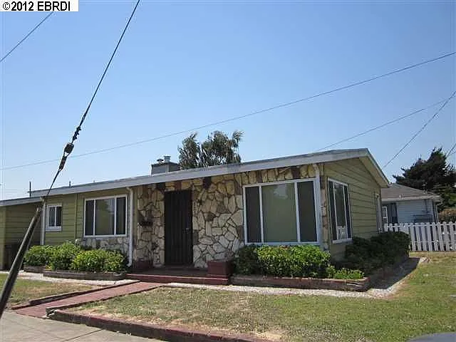 825 17th St photo 1
