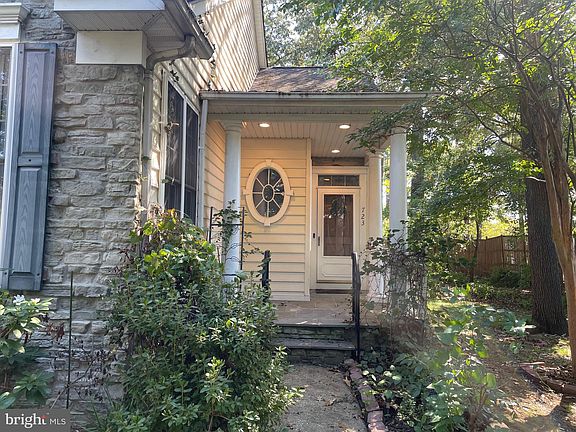 2nd image of 723 Partridge Ln