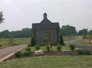 103 Stonewall Dr, Nicholasville, KY 40356