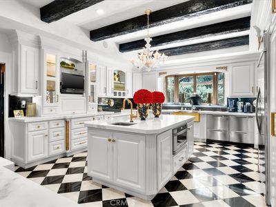 2071 N Beverly Dr, Beverly Hills, CA, 90210
