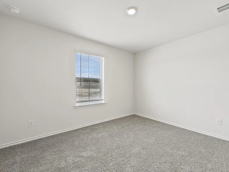 1574 Brooke Dr — Photo 7